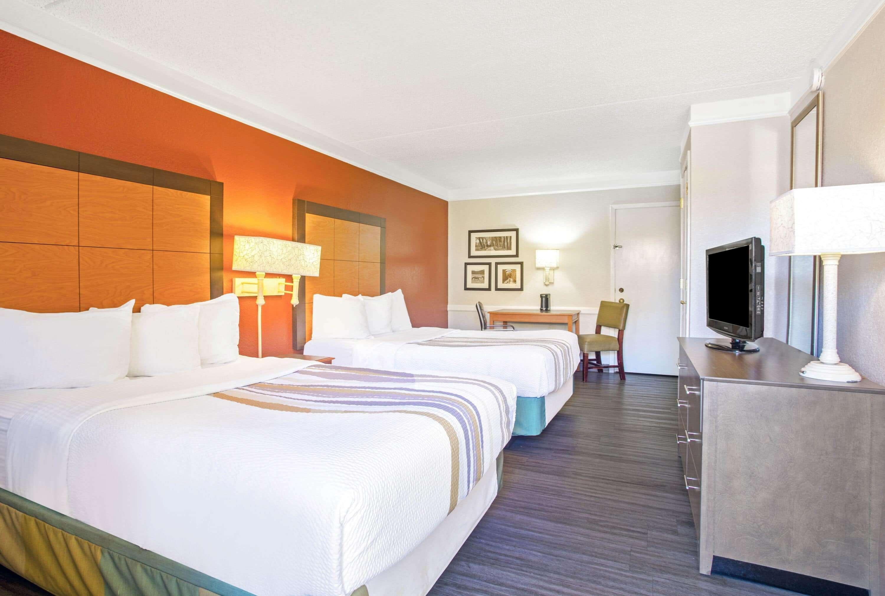 La Quinta Inn By Wyndham Victoria Extérieur photo