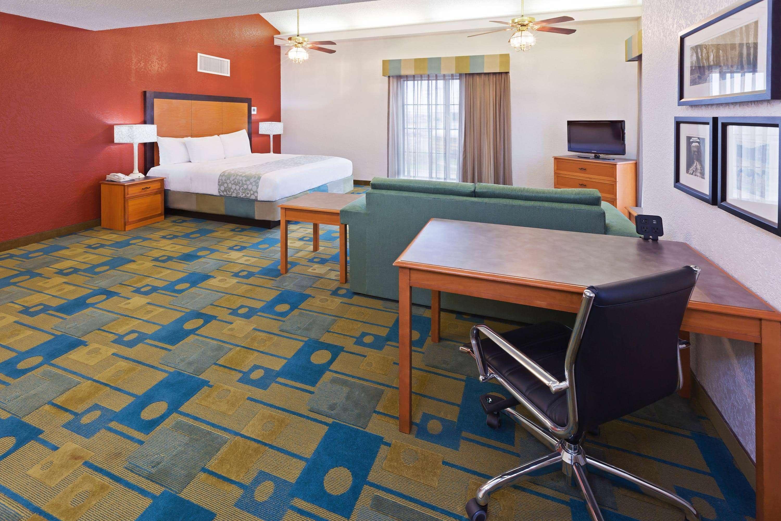 La Quinta Inn By Wyndham Victoria Extérieur photo