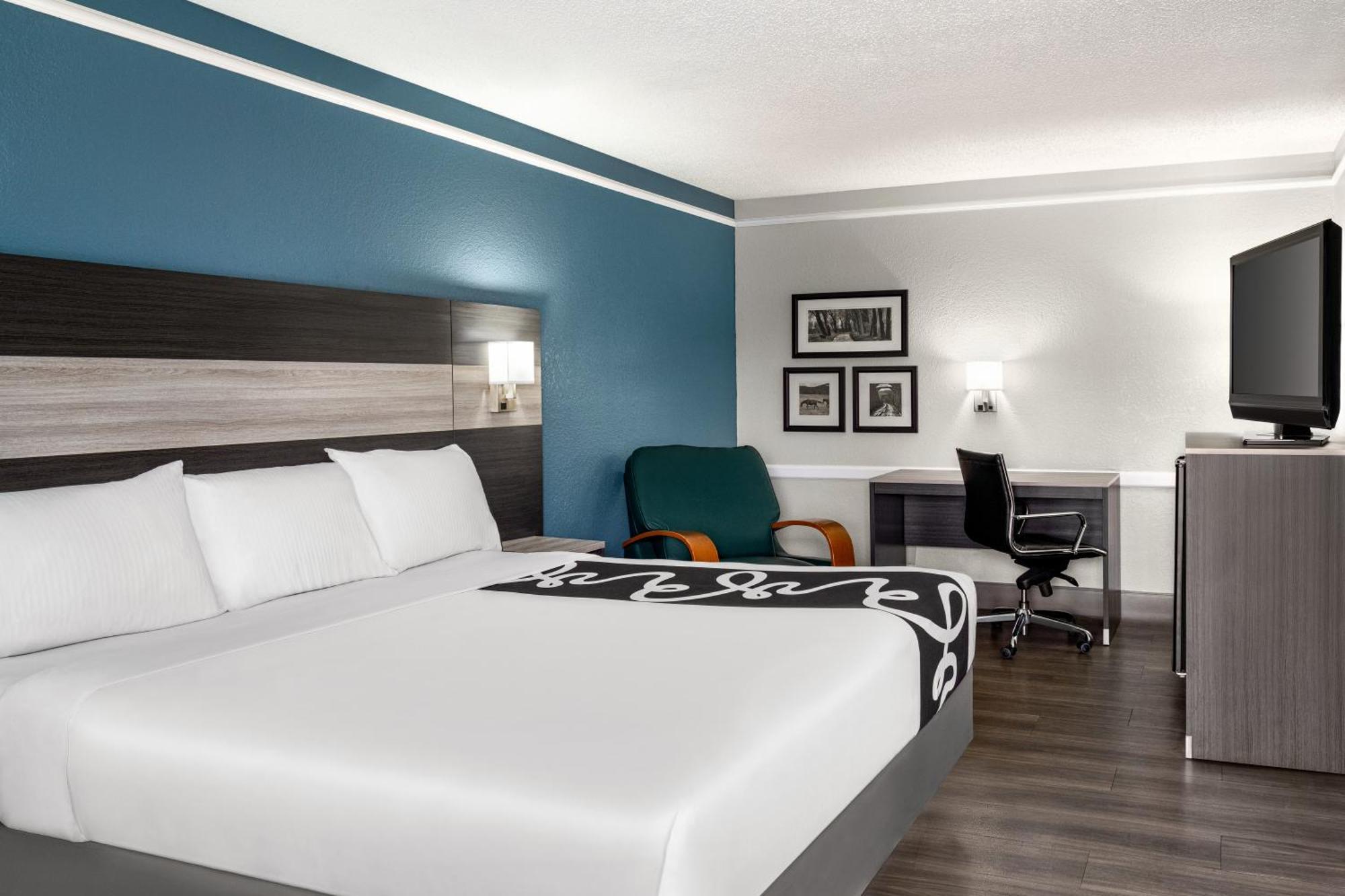 La Quinta Inn By Wyndham Victoria Extérieur photo