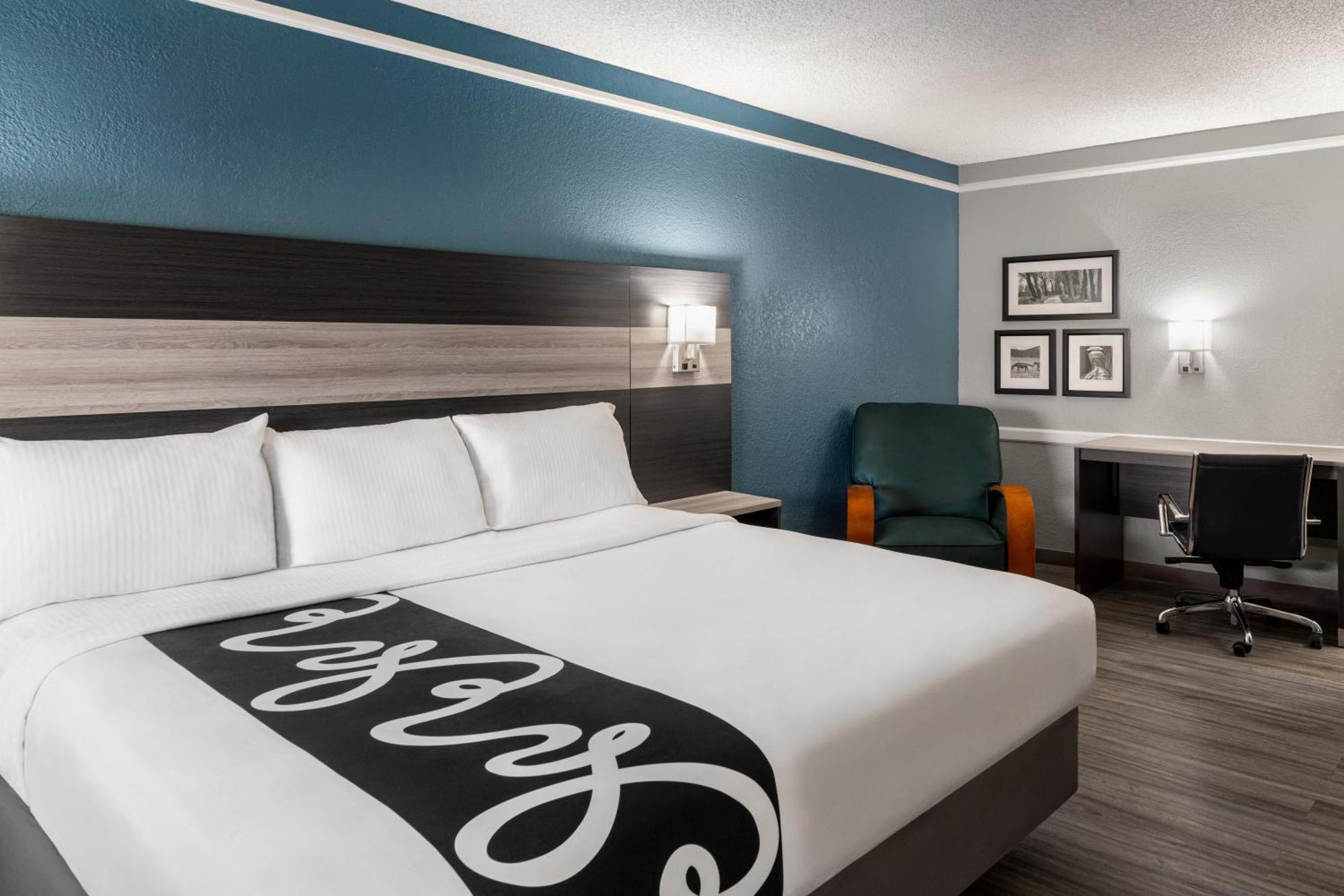 La Quinta Inn By Wyndham Victoria Extérieur photo