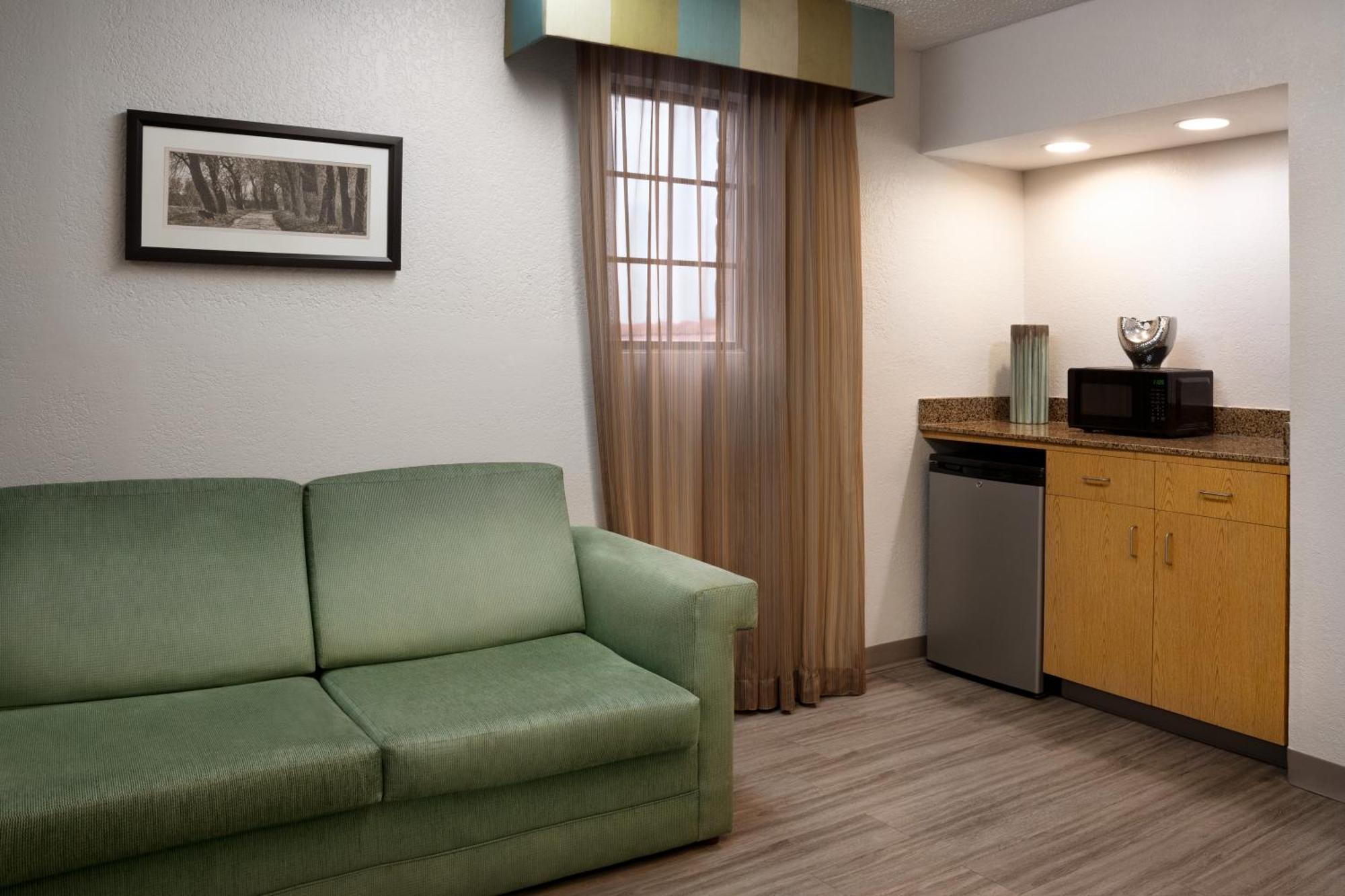 La Quinta Inn By Wyndham Victoria Extérieur photo