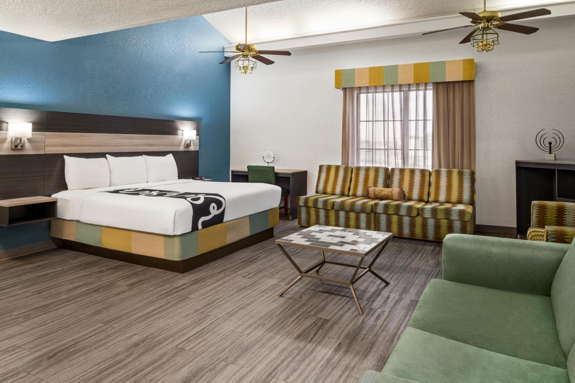 La Quinta Inn By Wyndham Victoria Extérieur photo