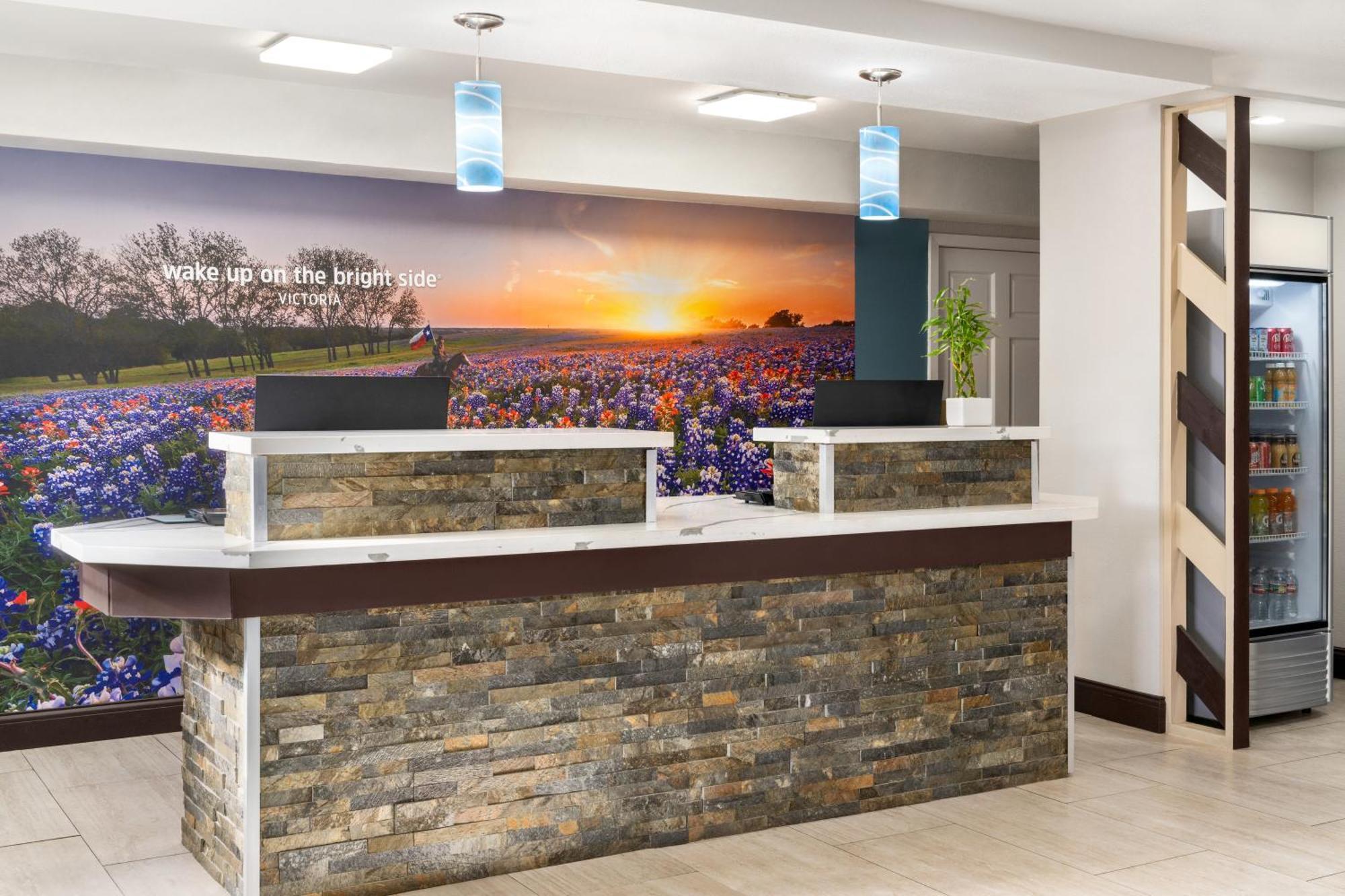 La Quinta Inn By Wyndham Victoria Extérieur photo