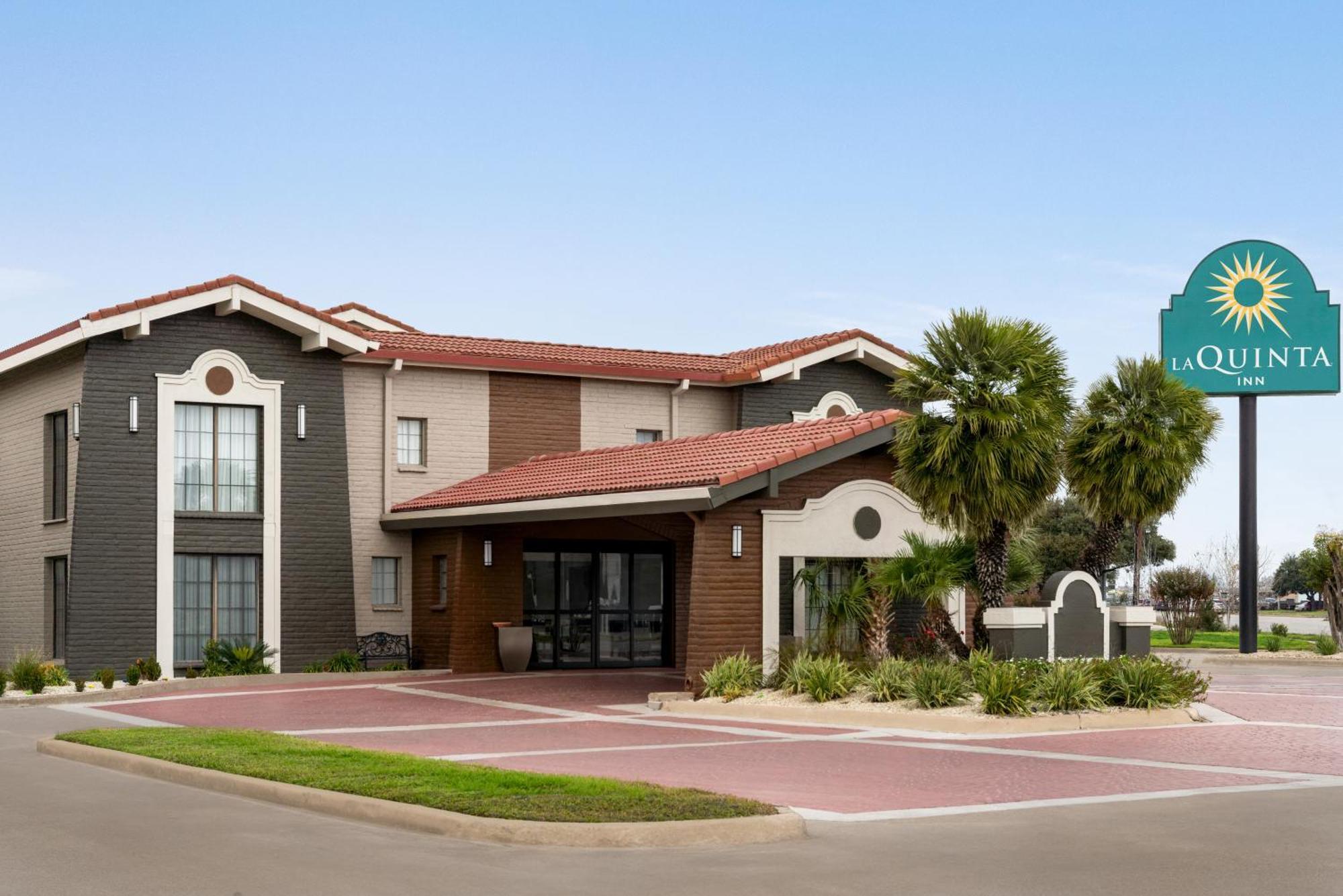 La Quinta Inn By Wyndham Victoria Extérieur photo