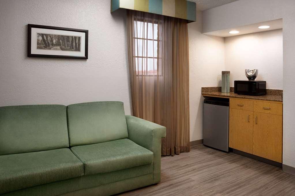 La Quinta Inn By Wyndham Victoria Chambre photo
